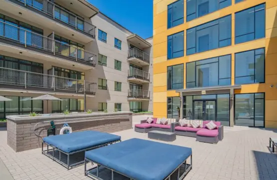 9cb57404 759b 43 4azKU.jpg