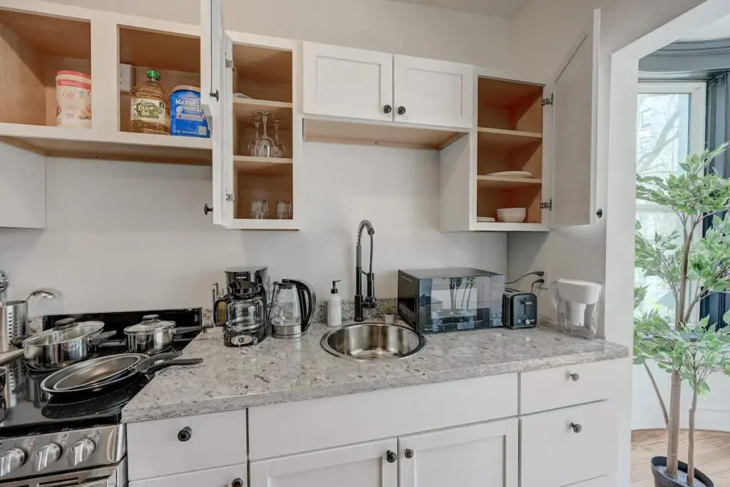 9dc8e18e d7d6 4c ExRAX.jpg