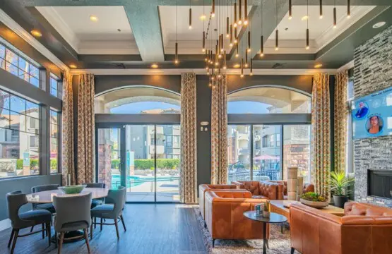 9e85b4a7 a100 44 8XB.jpg