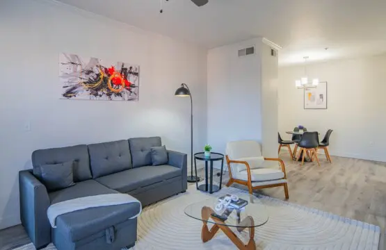 9eb19e5b 1053 41 5n5tn.jpg