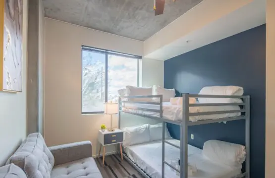 a14d9dd9 8b0f 49 GnsmL.jpg