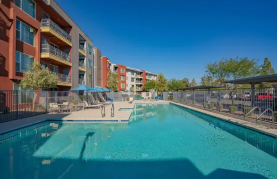 a1ba9b13 994c 4e cVGUB.jpg