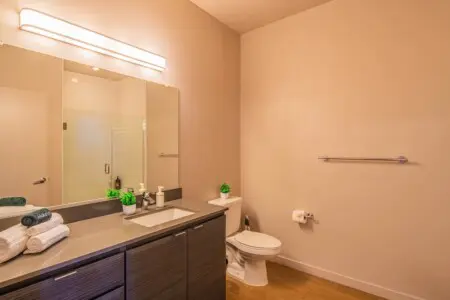 a9e8ddc4 77de 42 oVdSq.jpg