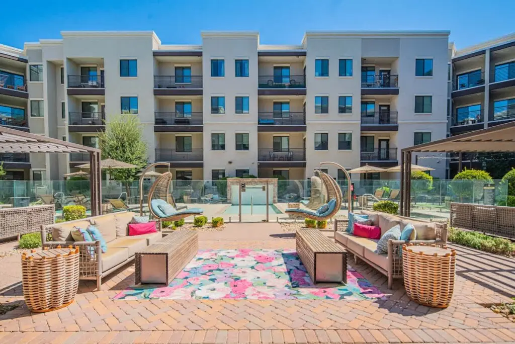 af0b580e 7335 41 PQT9Y.jpg