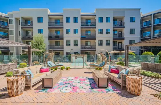 af0b580e 7335 41 PQT9Y.jpg