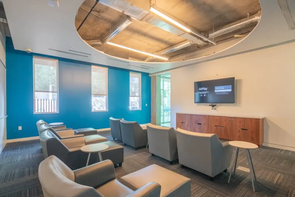 b6f039de 5456 4e JmF1W.jpg