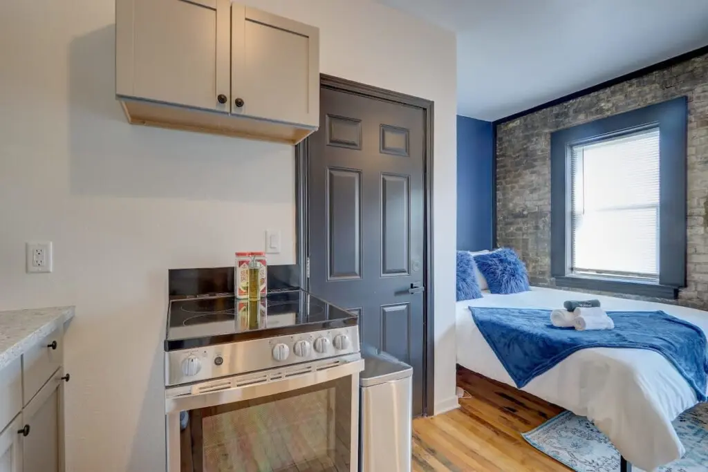 b70404b4 61eb 42 PiGQ3.jpg