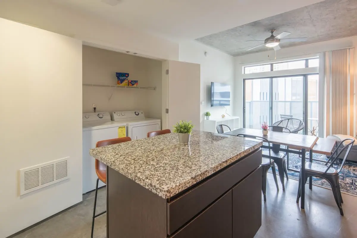 bd71e8b5 78cf 4f oCysa.jpg