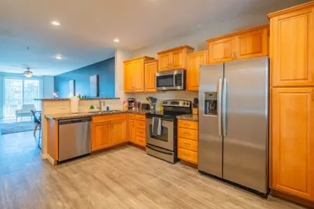 bd9f7c74 1bb7 4b f S1M.jpg