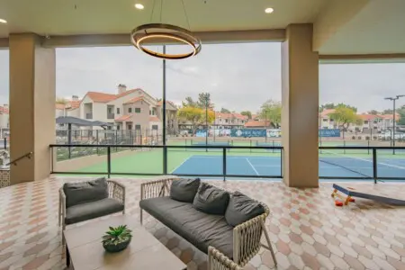 be060dcd b602 4b QypUP.jpg