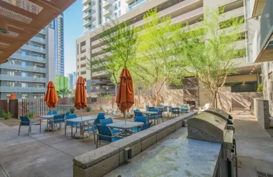 be87c9b9 18be 4f Gqpk .jpg