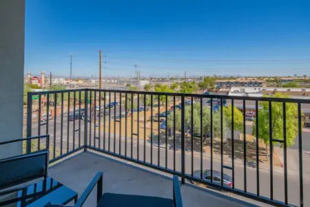 beb182d8 85e1 4a CX2w6.jpg