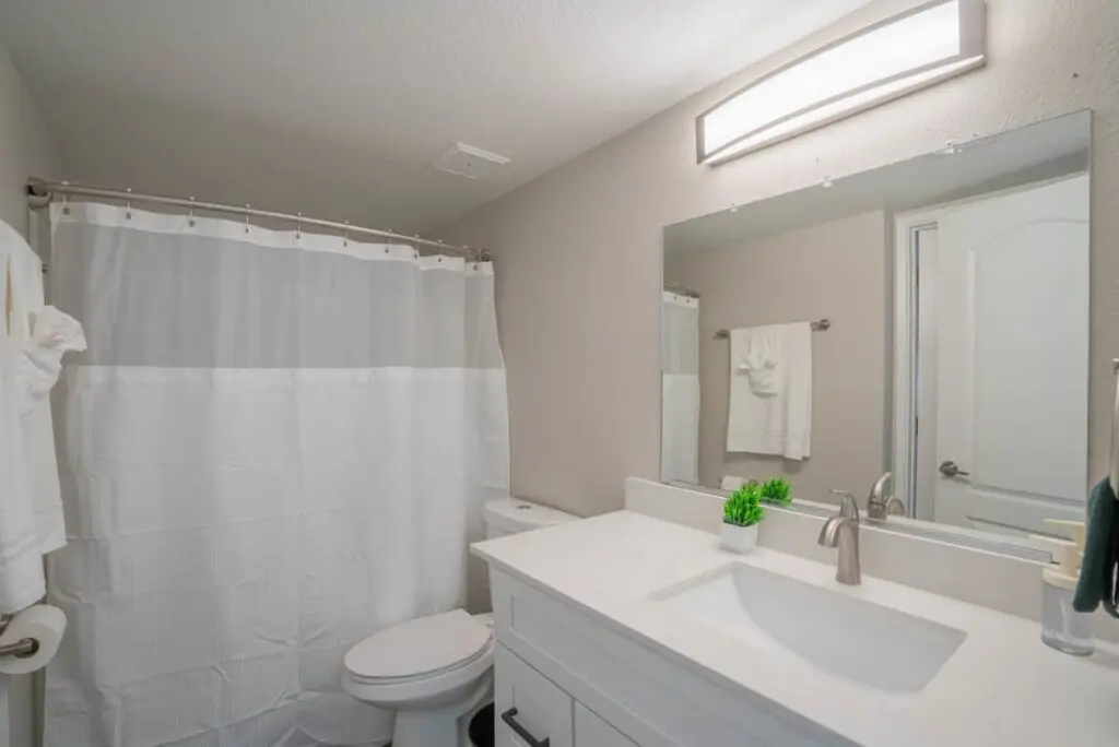 c03ceb4d 93ed 43 qP2b3.jpg