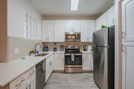 c03fb522 4e0b 42 WcFEF.jpg