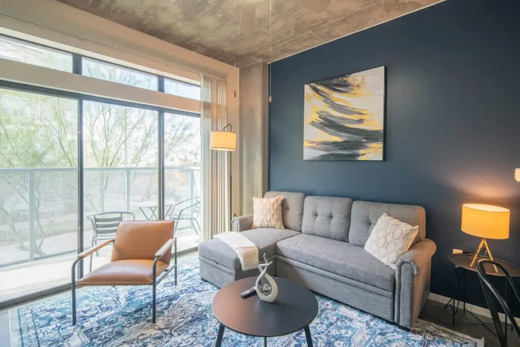 c1b0b1aa 63b7 43 3 DwE.jpg