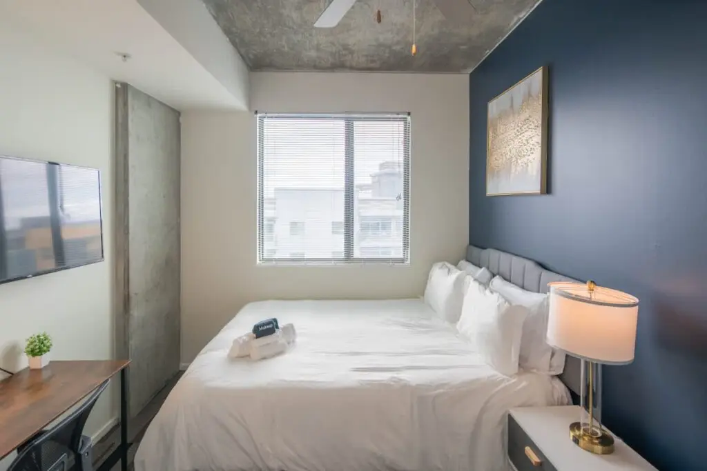 cd7cf8b7 b7b5 40 FApFM.jpg