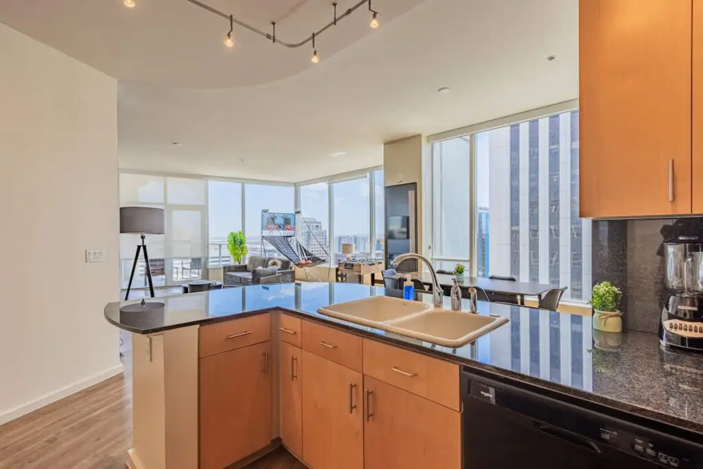 d12e53c1 ecb3 45 cJUXl.jpg