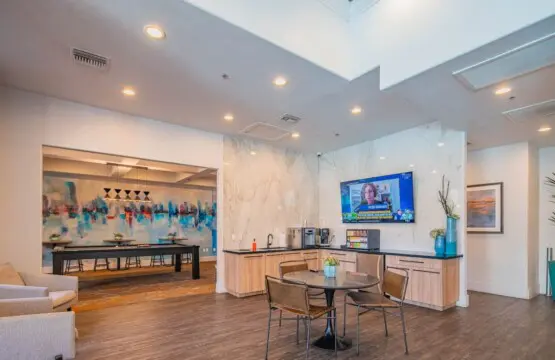 d2ff76ca 76a7 46 n2f9U.jpg