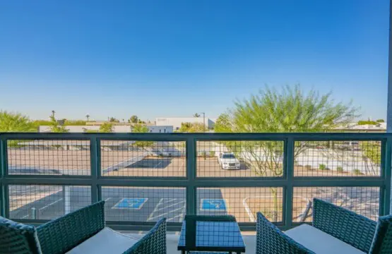 d3e637a8 14e8 4c OlU1o.jpg