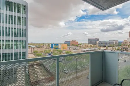 d8e471fb e284 4e Xri40.jpg