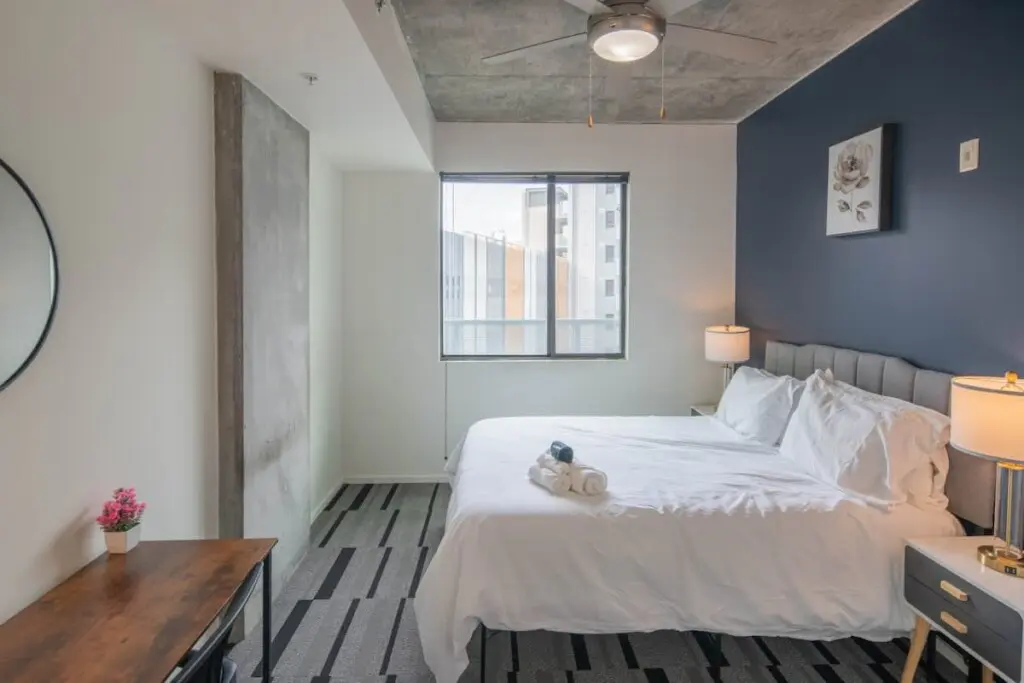 da9800b2 181d 4c PC1eD.jpg