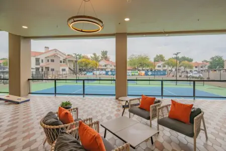 db688980 48f1 43 EQv9Y.jpg