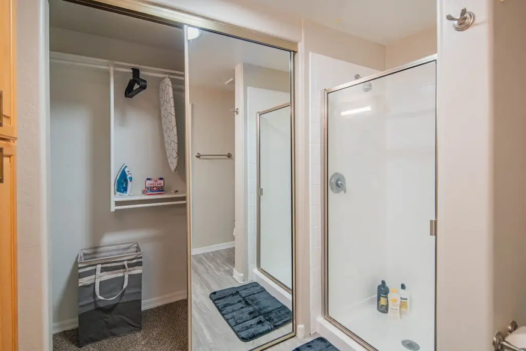 e44d718e 0c7c 4d O5KjF.jpg