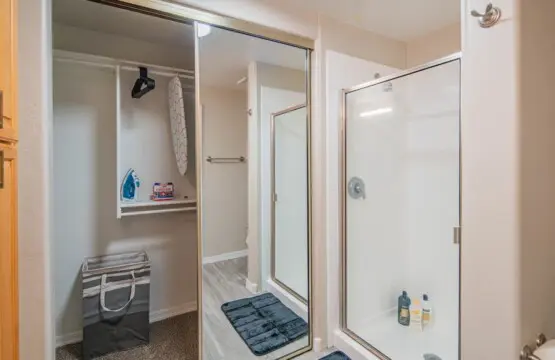 e44d718e 0c7c 4d O5KjF.jpg