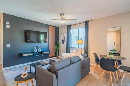 e49339de 430a 42 Z2ENf.jpg