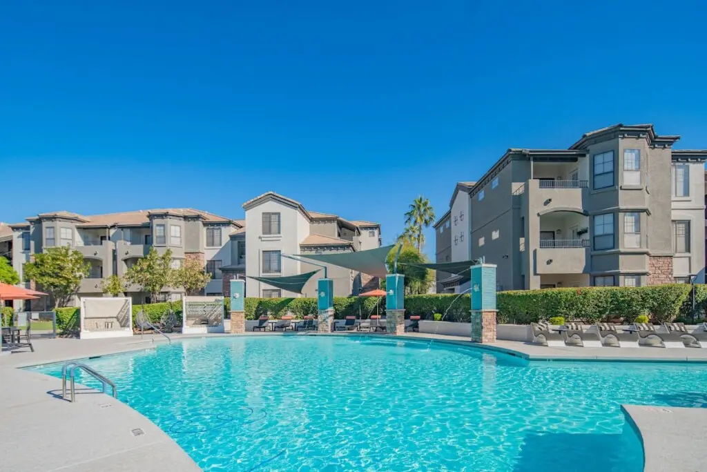 e4b79e17 03d3 49 FEQuz.jpg