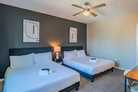 e65ce16c 73a4 42 GPBbi.jpg