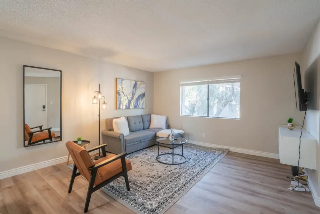 e9be7455 a690 48 YsNRX.jpg