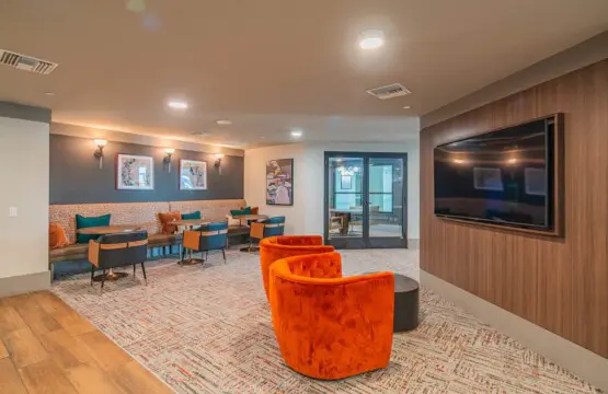 ede791b1 fb42 4b i9sjP.jpg