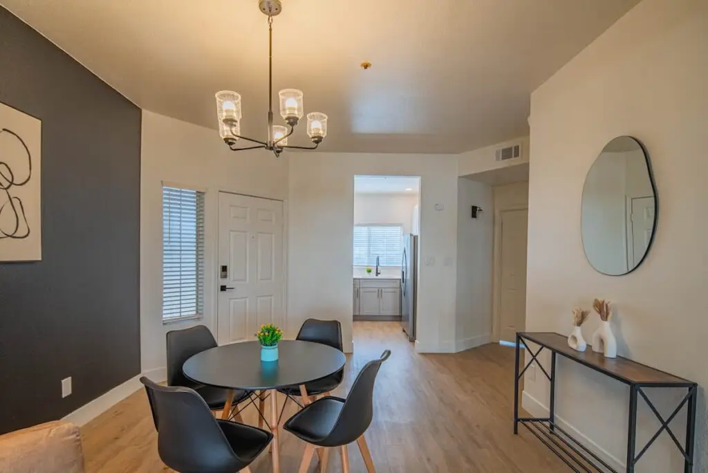 ef0bd26f ea2c 4d mzui8.jpg