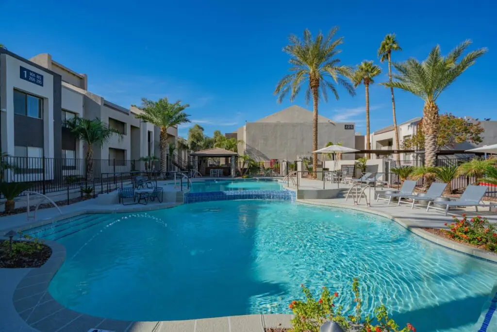 f27f9202 1bc5 46 ygpaY.jpg