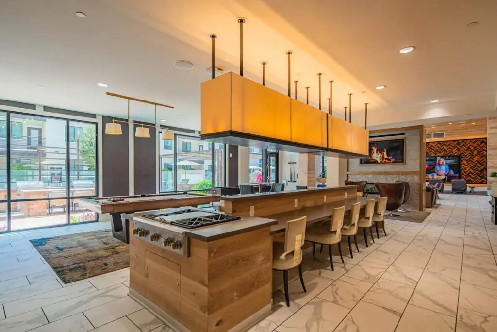 f6ea2e7c 1513 46 9SerB.jpg