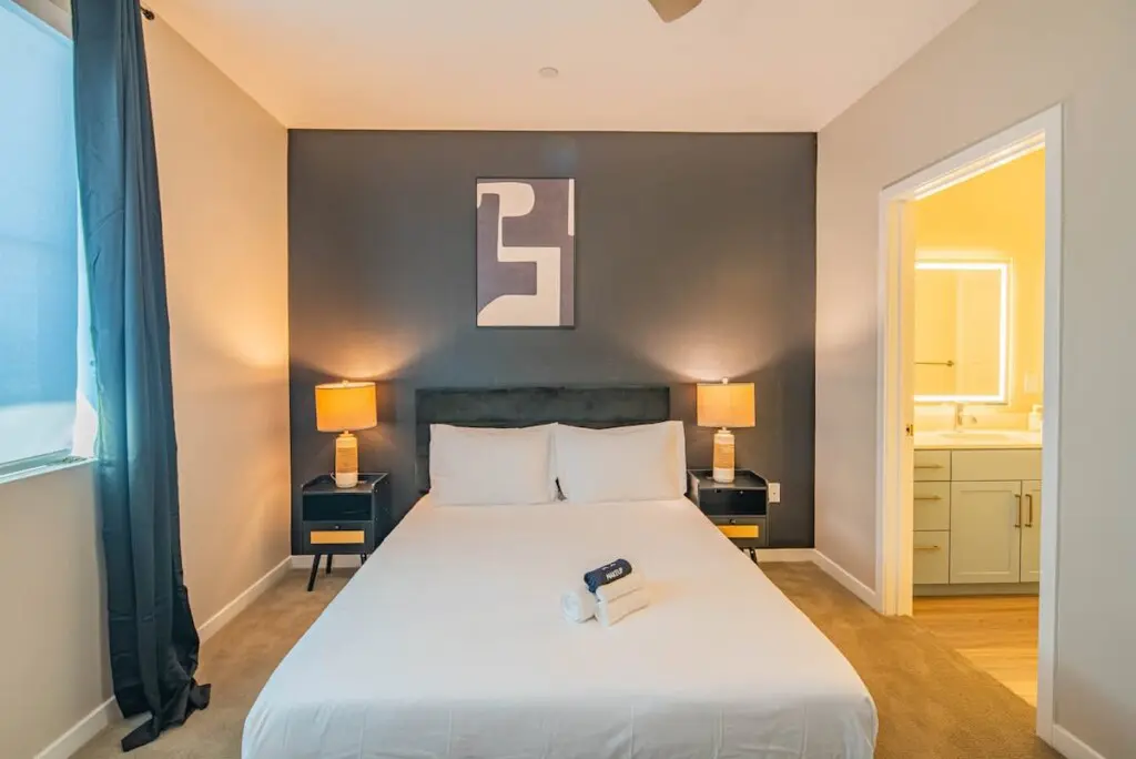 fbc414c4 92e7 45 FABg1.jpg