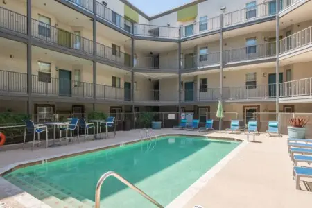 243e2285 3089 4b Xl6sG.jpg