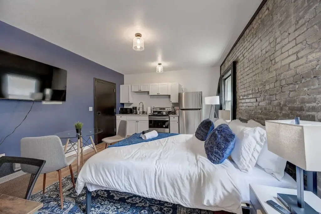 25fb9fcf 4652 42 UPZHP.jpg