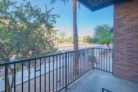 3ef3c1a1 6c3b 48 M1Mt4.jpg