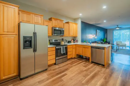 60381966 4ef6 4c.RdEw .jpg