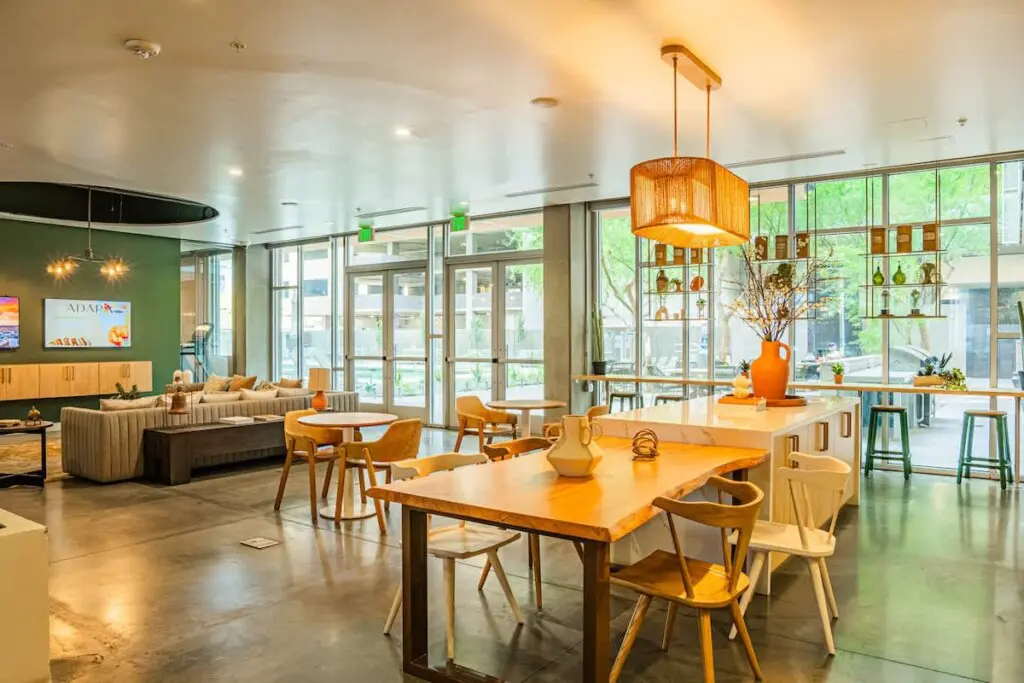 7edcae47 d833 44 An8Jk.jpg