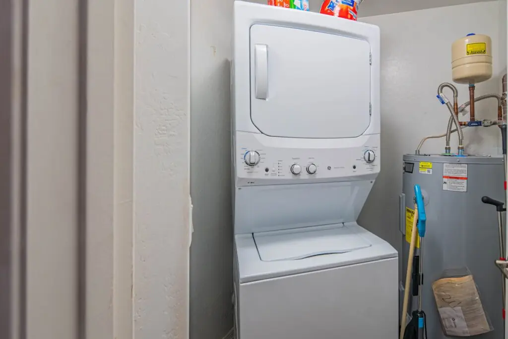 eec8d42c d592 46 XHv Z.jpg