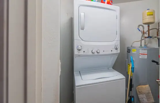 eec8d42c d592 46 XHv Z.jpg