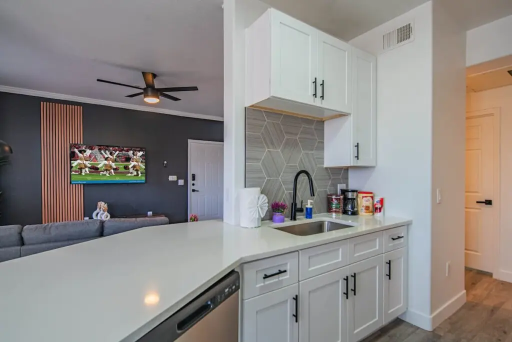 025f4be0 62fc 4c PaDz1.jpg