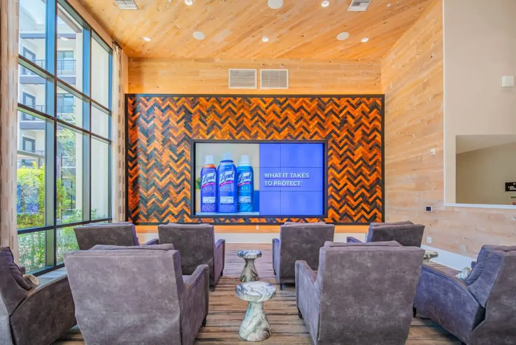 08a3b09d e9b1 42 nN9 D.jpg