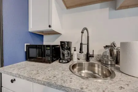 2d69e0d8 55c7 4e AK JU.jpg