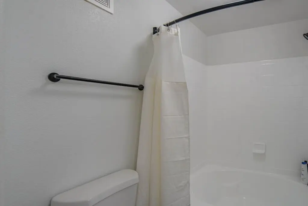 453ef735 bf67 44 2zDG4.jpg