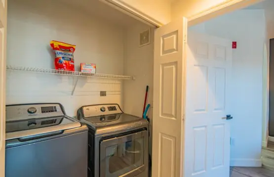 81292983 dc6b 4a 5AUne.jpg