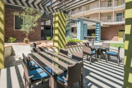 996b8590 d174 40 rxSts.jpg